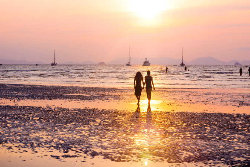 Learn how to shoot breathtaking sunrise & sunset photos with perfect light balance